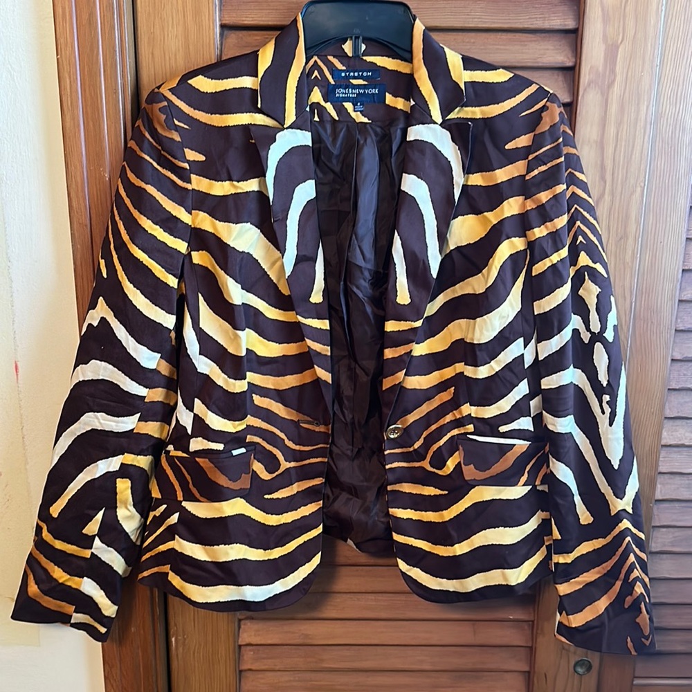 Jones New York tiger strip blazer